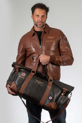 Sac de voyage en cuir Royal Air Force Bader 72H marron foncé Homme